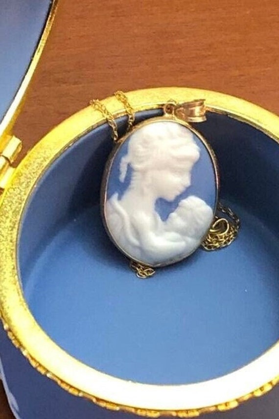 10K Gold Everlasting Love Cameo Necklace, Wedgwoo… - image 1