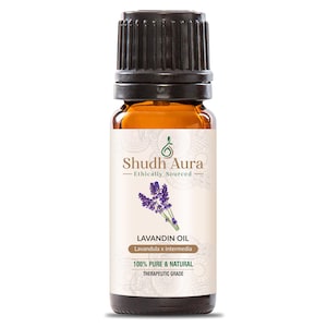 Könnte beinhalten: Eine braune Glasflasche Lavandinöl mit schwarzem Verschluss. Das Etikett zeigt den Text "Shudh Aura - Ethically Sourced" und "Lavandin Oil" mit einer Lavendelzweig-Illustration. Das Etikett besagt auch "100% Pure & Natural Therapeutic Grade."