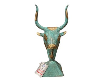 ミノタウロス、青銅の雄牛の像、雄牛の頭、博物館のレプリカ、金属芸術