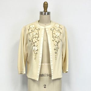 Vintage 1950s Beaded Wool Bolero Jacket with Bracelet Sleeves and Satin Trim | Size Small