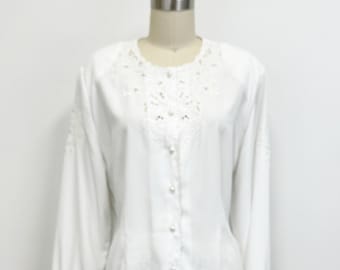 Vintage 80s Cutwork Blouse | White Collarless Blouse with Shoulder Pads | Size Large