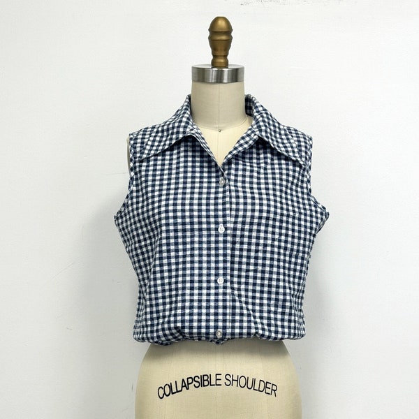 Vintage 60s Cropped Blouse | Blue and White Gingham Seersucker Sleeveless Shirt | Size Small