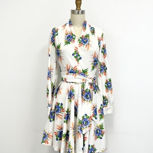 Vintage 60s Babydoll Dress | V Neck Long Sleeve Floral Belted Dress | Size Small