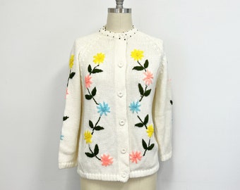 Vintage Floral Cardigan Sweater | 1960s Chunky Embroidered Sweater | Size Large