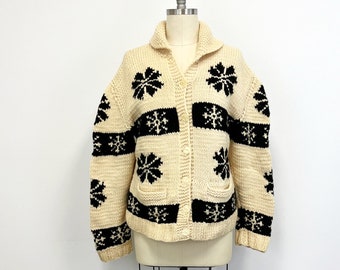 Vintage Chunky Wool Cardigan Sweater with Snowflakes and Pockets | Handknit Ecru and Black | Womens Sizes XL