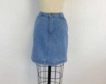 Vintage High Waisted Denim Skirt | 1980s Gap Blue Jean Skirt | Light Blue Wash | Size 7 / 8