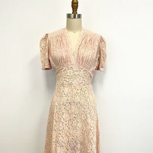 Vintage 1940s Lace Dress Peachy Pink V Neck Dress with Fitted Waist Short Sleeves Size Small image 1