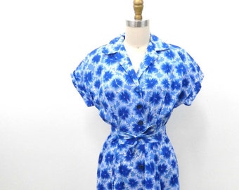 Vintage 1950s Cotton Day Dress | Button Down  Dress | Blue White Floral Dress | Short Sleeve | Size Small