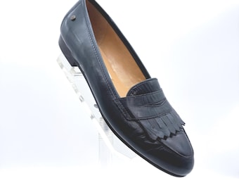 Mocasines de cuero Aigner vintage de los años 80 para mujer / Zapatos planos con kilt azul marino / Talla 7