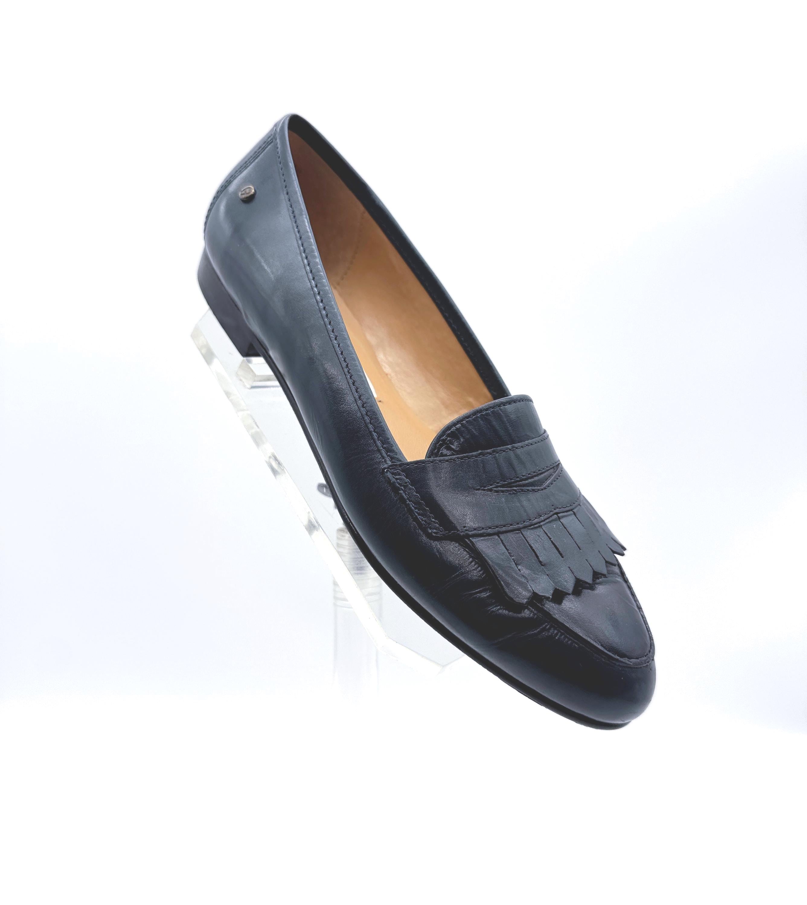 Vintage 80s Aigner Womens Leather Loafers | Navy Blue Kiltie Flats