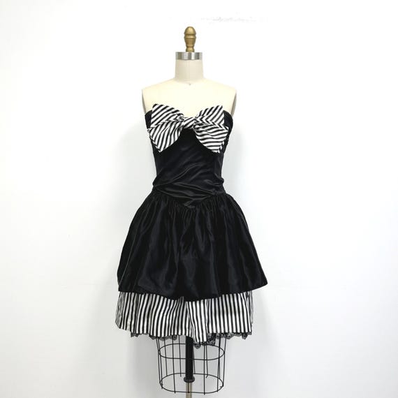 gunne sax mini dress Vintage 80s Gunne Sax Mini Dress | Strapless Black & White Bow | Size Small