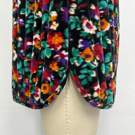 Vintage Quilted Jacket | 1970s Floral Velour with… - image 5