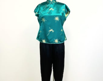 Vintage Satin Pyjama Set: Smaragdgrünes Cheongsam Top, Größe 38