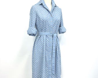 Vintage Belted Shirtdress | 70s  Chambray Eyelet with Long Sleeves and Oversized Collar | Size 16