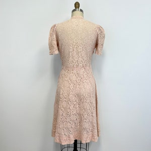 Vintage 1940s Lace Dress Peachy Pink V Neck Dress with Fitted Waist Short Sleeves Size Small image 6
