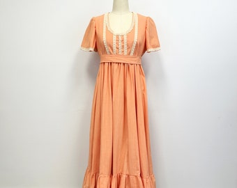 Vintage 70s Peach Maxi Dress with Crochet Lace Trim | Plus Size