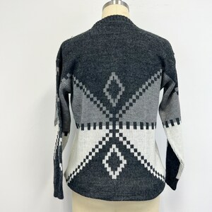 Vintage Southwest Sweater 1980s Gray Aztec Tribal Crewneck Pullover Sweater Womens Size Large image 5
