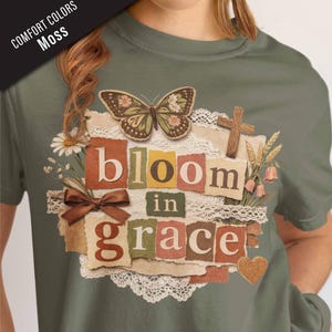 Camiseta Bloom in Grace / Tipografía de cruz con mariposas florales, camiseta estilo álbum de recortes cristiano / Top con versículo bíblico de imitación patchwork