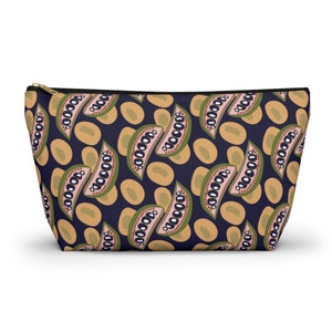 Bean Pod Accessory Pouch w T-bottom image 1