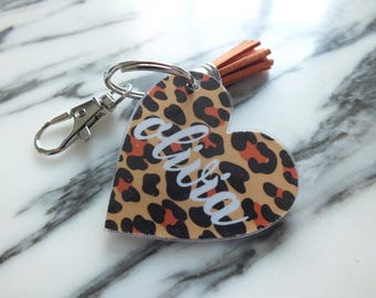Llavero con estampado de leopardo para coche, accesorio para mamá, regalo personalizado, llavero con nombre, corazón de amor personalizado con iniciales para novia