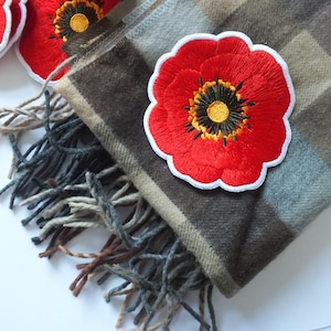 Large Poppy Flower Patch – Iron On Embroidered Appliqué – Red Floral Patch for Jackets, Bags, Jeans, DIY Crafts - Vintage Poppy Patch