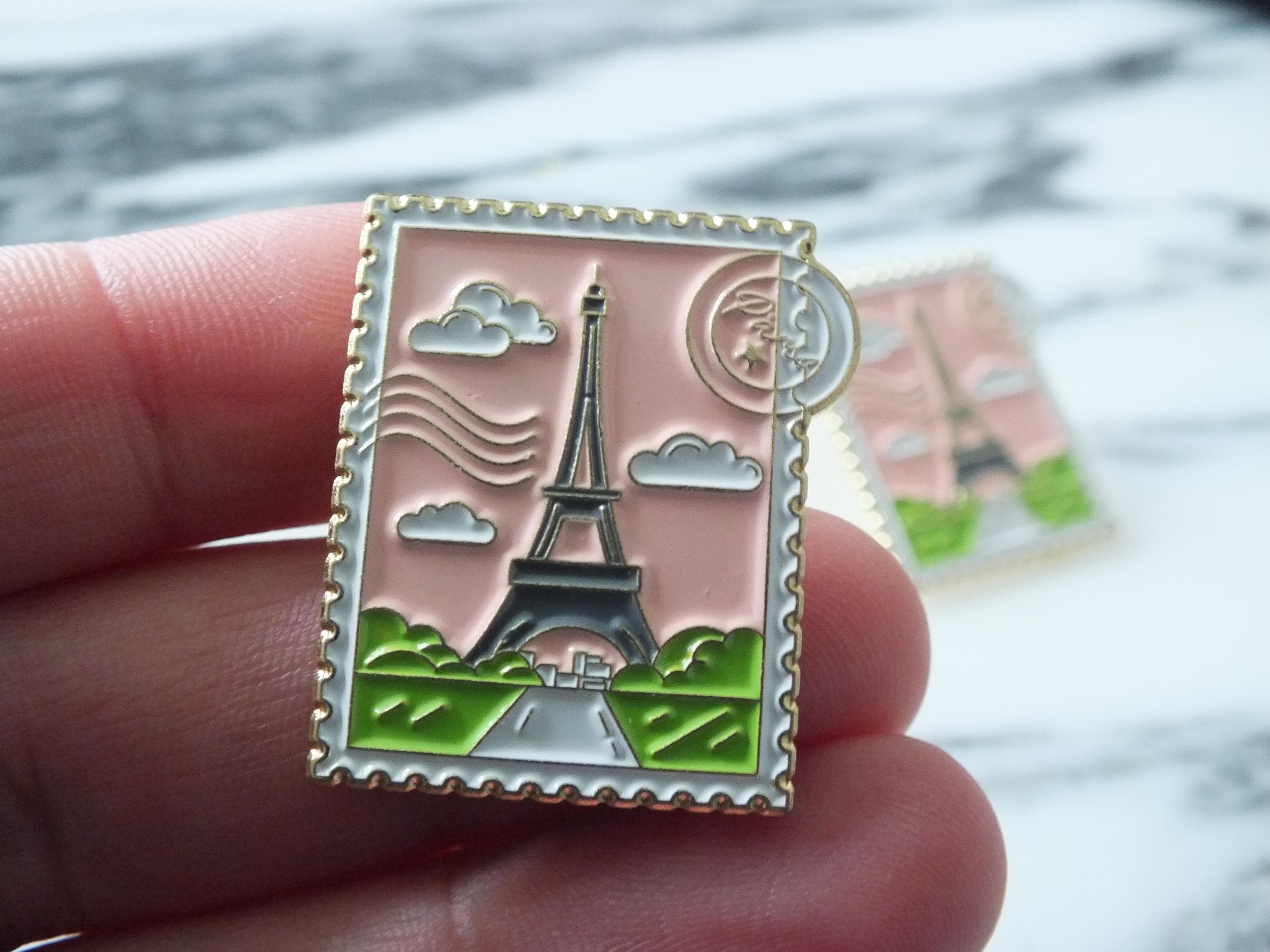 Pin's Tour Eiffel et drapeau Français