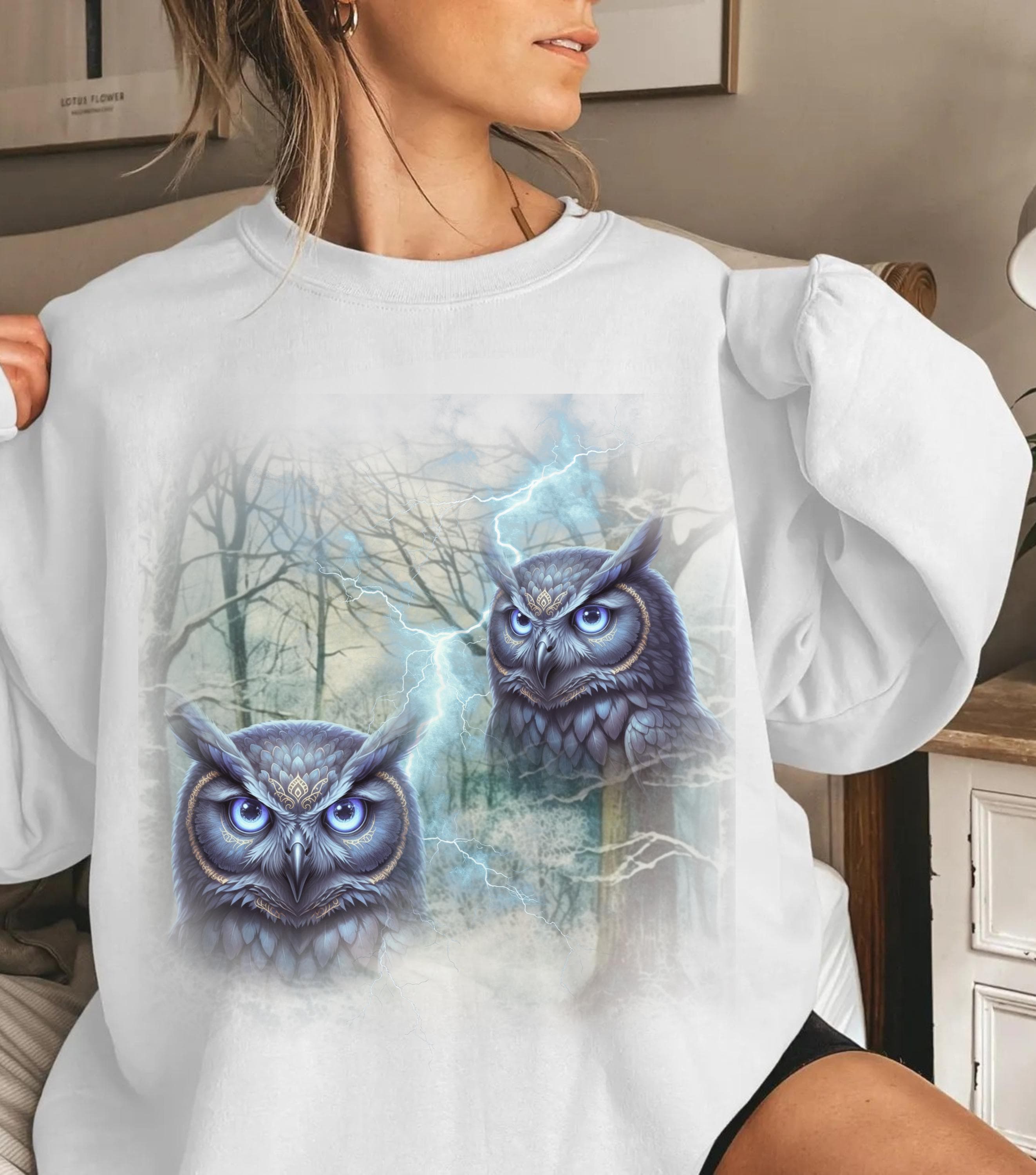 Owl Sweatshirt Vintage Wildlife Graphic Crewneck, Forest Bird Sweater, Nature Lover Gift, Barn Owl G