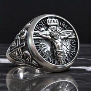 Jesus Christ Crucifix Signet Ring – Sterling Silver Catholic Crucifixion Ring – Faith-Inspired Christian Jewelry, Symbolic Gift of Grace