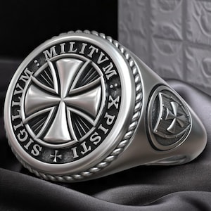 Templar Cross Signet Ring: 18K Gold-Plated Medieval Knight Seal