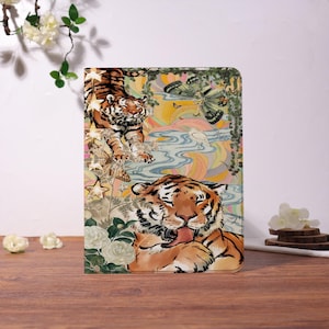 Custom Vintage Tiger Collage iPad Case with Auto Wake for iPad Pro2025 13"11" iPad A16 11" 10 10.9" 8/9 10.2" Mini 7/6 8.3",iPad Air6/7 2025