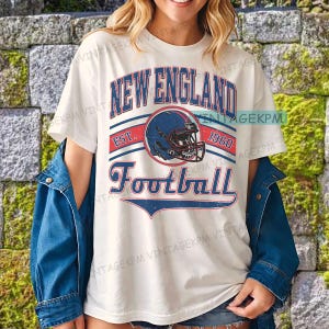 Vintage New England Football tee, Football shirt,New England football shirt , New England sweatshirt, Game day Football,Retro football tee