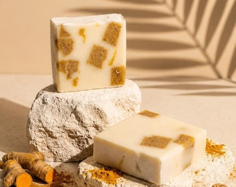 Saponetta Sunlit Confetti / Curcuma, Legno di Cedro, Arancia, Olio d'Oliva e Burro di Karité