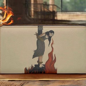 Portefeuille zippé Witchy, sac à main de voyage de style païen Salem, sac folklorique chasse aux sorcières, cadeau wicca, design Burning Witch, portefeuille zippé sorcellerie,