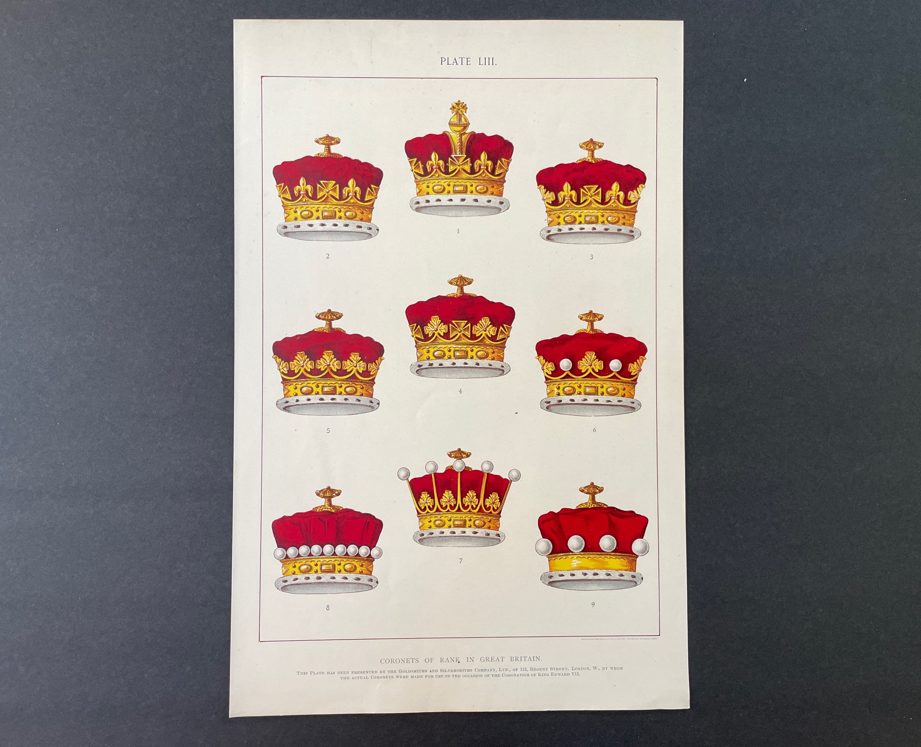 KINGS ORB AND ST EDWARDS CROWN - 80 + year old English Card # 39