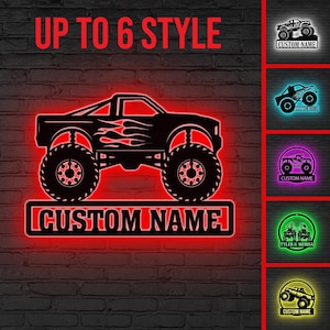 Könnte beinhalten: Eine schwarze Monster-Truck-Silhouette mit Flammen und dem Text "CUSTOM NAME" in rotem Neon. Das Bild zeigt verschiedene Stile von beleuchteten Monster-Truck-Schildern mit dem Text "UP TO 6 STYLE" oben.