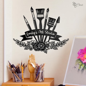 Letrero metálico de pared para estudio de arte personalizado, letrero de artista, letrero personalizado con el nombre del pintor, letrero con herramientas y materiales de arte, decoración para estudio de arte, amante del dibujo.