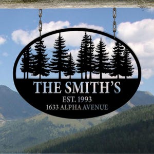 Cartello in metallo personalizzato con nome della famiglia, baita di montagna, indirizzo e anno di fondazione in metallo, cartello con indirizzo della famiglia, albero di pino in metallo, regalo di compleanno, cartello di montagna
