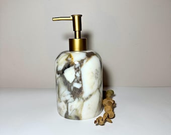 Marble soap dispense. Crafted from natural stone. For bathroom or kitchen. Calacatta Viola marble. Unique and timeless gift.