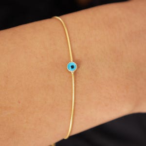 Vergoldetes Silber Evil Eye Armband: Minimalistischer Schutzschmuck