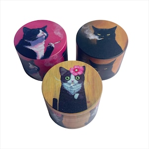 Molinillo de hierbas con forma de gato de 5 cm, de metal de 4 capas, para fumar, para especias y tabaco.