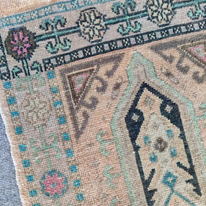 2x3 rug vintage, Skinny rug, Turkish rug 2x3, Oushak rug 2x3, Bath mat rug 2x3, Oushak rug 2x3, Persian 2x3 heriz rug, Narrow small runner