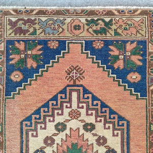 2x4 rug vintage, Skinny rug, Turkish rug 2x4, Oushak rug 2x4, Rug runner 2x4 neutral, Bath mat rug 2x4, Doormat rug 2x4, Muted small rug 2x4