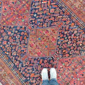 8x10 Heriz area rug, Antique Oversize Oriental rug 8x10, Serapi rug, Colorful living room rug 8x10 vintage, Karaja large rug, Furniture image 10