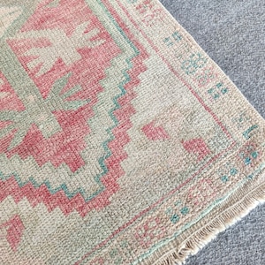 2x3 rug vintage, Skinny rug, Turkish rug 2x3, Oushak rug 2x3, Doormat rug 2x3, Bath mat rug 2x3, Small antique rug 2x3, Narrow small rug