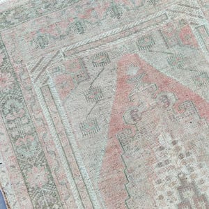 5x8 Turkish rug Muted color, Vintage rug 5x8, Oushak rug 5x8, Persian 5x8 heriz rug, Neutral antique rug, Kurdish Herki rug, Furniture home