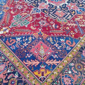 10x13 Heriz area rug, Oversize Persian rug 10x13, Antique 10x13 living room rug, Serapi rug, Colorful Oriental rug 10x13, Mahal area rug