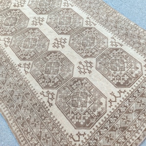 Modern 5x8 Turkish rug Muted, Vintage rug 5x8, Oushak rug 5x8, Persian 5x8 heriz rug, Neutral antique rug, Kurdish Herki rug, Furniture