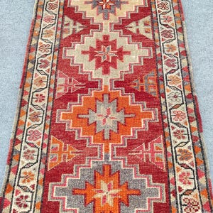 3x13 Herki loper, extra lang, rood, geometrisch Koerdisch tribaal tapijt.