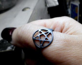 Hedgewitch. Pentagram Wiccan Star Symbol Protection Ring Sterling Silver handmade Cast Lost Wax Technique Heathen Ring Medieval Ring