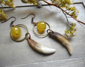 The Full Wolf Moon Earrings . Coyote fangs and Golden Citrine rustic earrings  #FestiveEtsyFinds